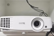 解决投影仪无信号问题的方法（应对投影仪无信号的实用技巧和建议）
