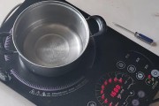 电磁炉灯亮但不工作怎么办？故障排查与解决方法是什么？