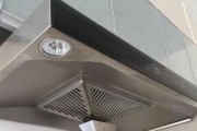 油烟机抽不出煤气的原因及解决方法（油烟机故障导致煤气无法排出）
