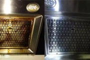 夏天清洗油烟机的最佳方法（打造清新舒适的厨房环境）