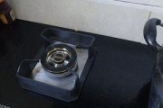 燃气灶不停响，如何处理（解决燃气灶持续响声的有效方法）