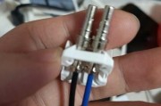 手机摄像头铁皮的拆卸方法是什么？