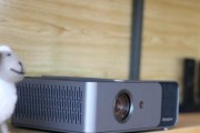 家用投影仪不亮灯的原因及解决方法（解决家用投影仪无法正常亮灯的问题的实用指南）
