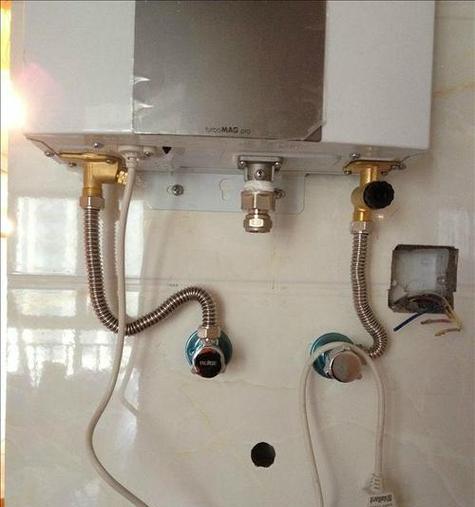 家庭热水器开关漏水的处理方法（快速解决家庭热水器开关漏水问题的有效措施）