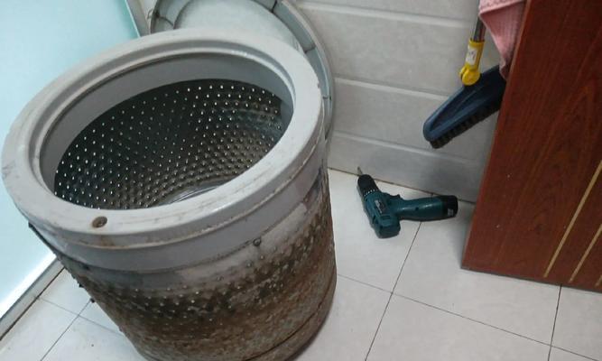 如何不拆清洗以波轮洗衣机（简单有效的清洁方法）