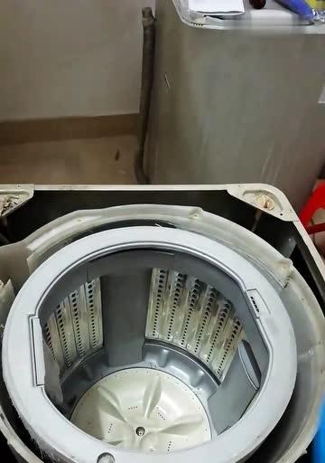 如何拆卸以波轮洗衣机内桶进行清洗（简单有效的清洗方法）