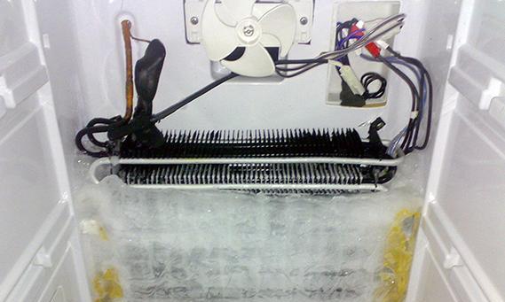 解决新飞冰箱保鲜室结冰问题的实用方法（保持清洁是避免结冰的关键）