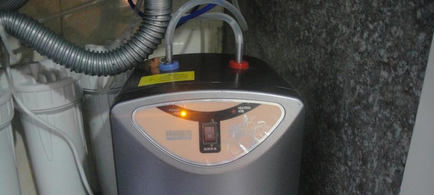 为何净水器出水有压力（解析净水器出水压力高的原因及解决方法）