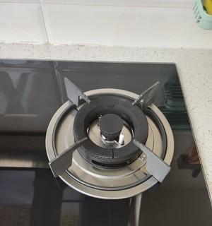 如何处理燃气灶响声过大的问题（解决燃气灶噪音问题的有效方法）