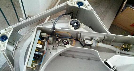 洗衣机引流机的原理及作用（洗衣机引流机的工作原理解析以及其在洗衣机中的关键作用）