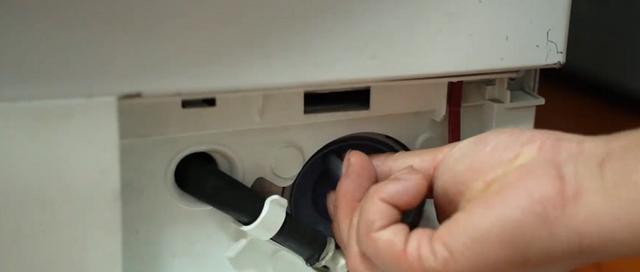 洗衣机引流机的原理及作用（洗衣机引流机的工作原理解析以及其在洗衣机中的关键作用）