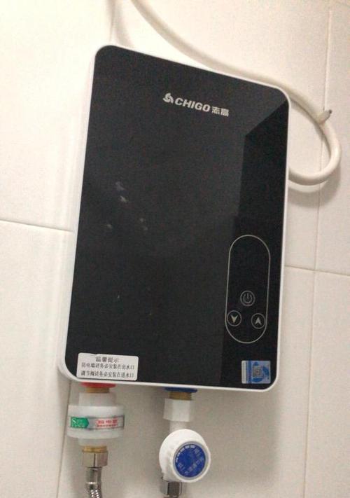 热水器水位迅速下降的原因解析（探究热水器水位降低的关键因素及应对措施）
