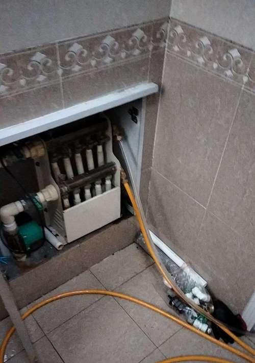 暖气管道热水器清洗方法（轻松掌握清洗技巧）