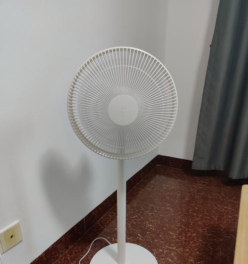 如何降低电风扇的噪音（有效减少电风扇噪音）