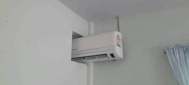 空调开启后散发臭味的原因及解决方法（探究空调开启后散发臭味的原因）
