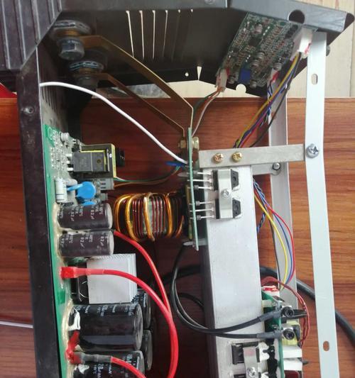 容声冰箱E3故障维修指南（解决容声冰箱E3故障的方法及收费标准）