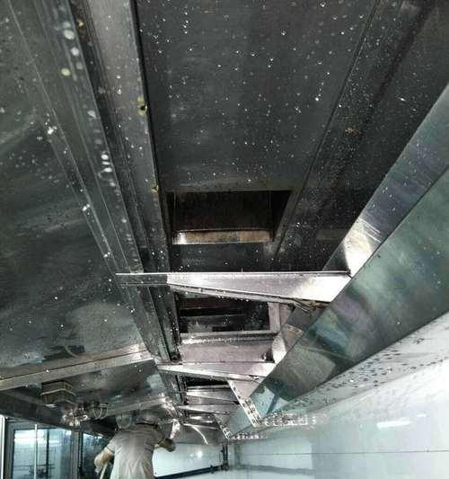 清洗海尔油烟机烟管的正确方法（打造清洁无异味的厨房环境）
