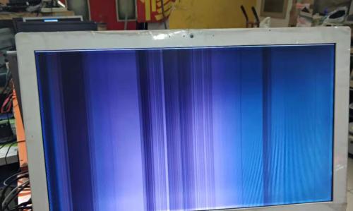 液晶屏出现竖线故障能修复吗？维修师傅的专业建议是什么？