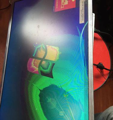 液晶屏出现竖线故障能修复吗？维修师傅的专业建议是什么？