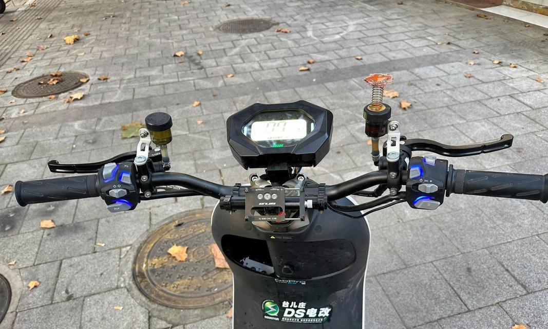 九号70c锂电充电器的功率是多少瓦？充电器功率对充电效果有何影响？