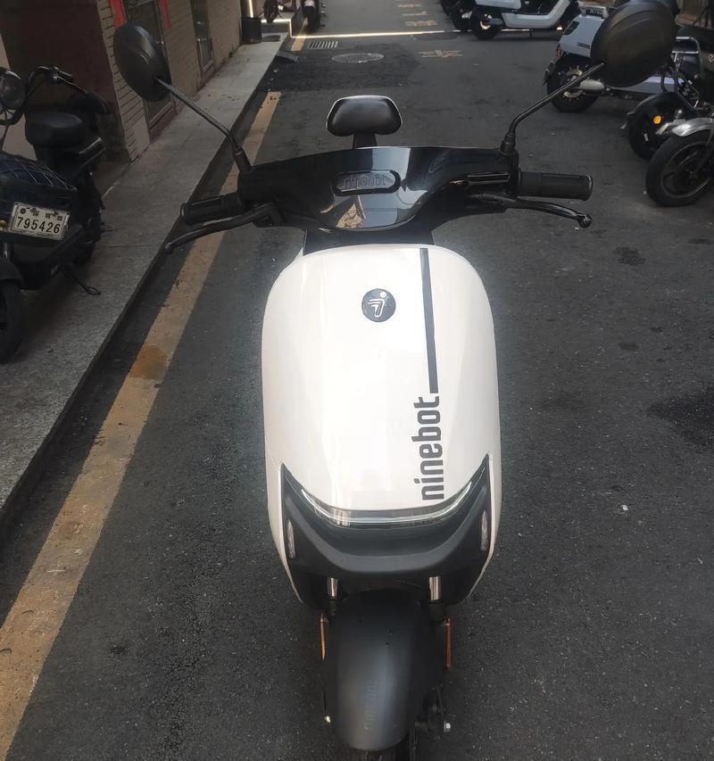 九号70c锂电充电器的功率是多少瓦？充电器功率对充电效果有何影响？