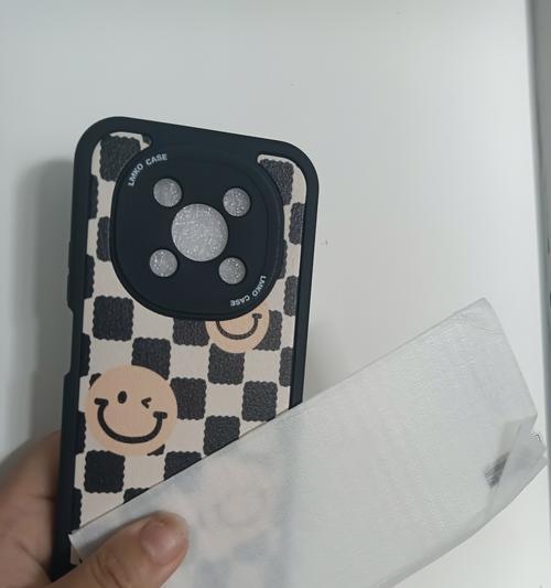手机壳摄像头全包文字如何设计？哪里可以定制？