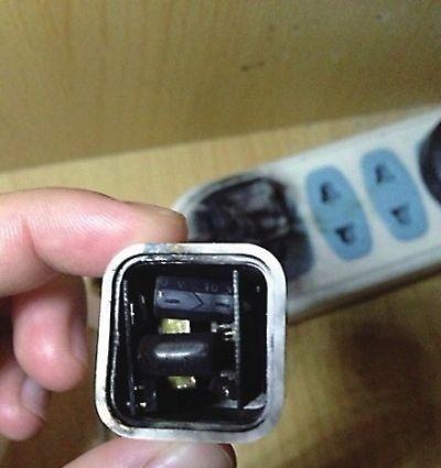 手机充电器漏电问题如何检查？