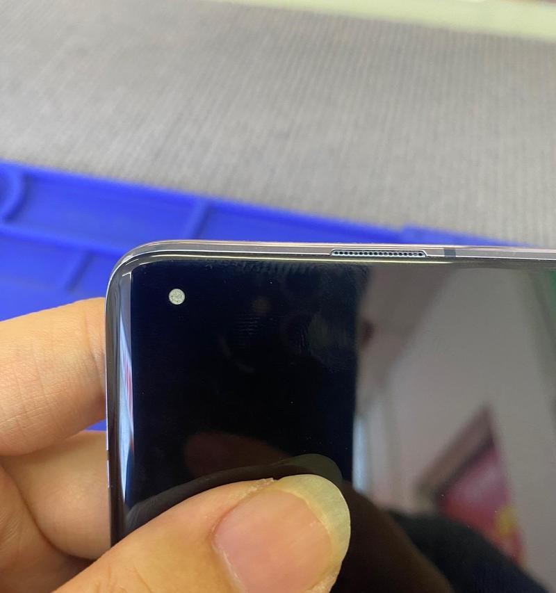 手机摄像头镜面的作用是什么？如何保养？