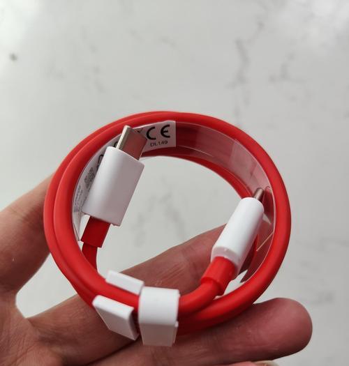 一加305充电器功率是多少瓦？充电速度如何？