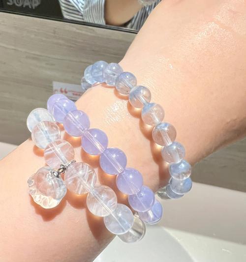 苹果手机针的材质是什么？这种材质有何特点？