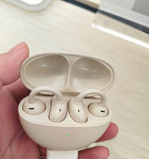 青少年如何正确佩戴华为耳机？有哪些注意事项？