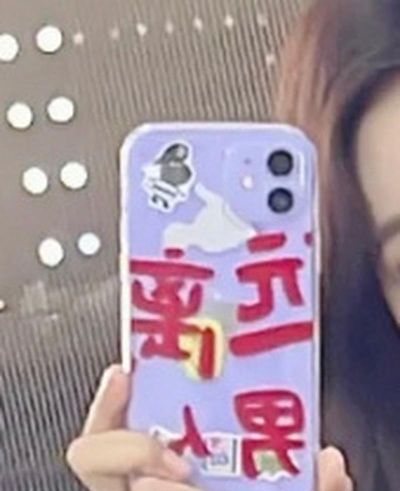 怎么取很紧的手机壳？有哪些技巧可以轻松取下？