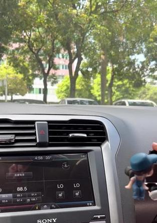 手机上黏着的支架如何安全拆卸？