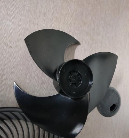 灯电风扇清理剂是什么成分？使用清理剂后风扇会更干净吗？