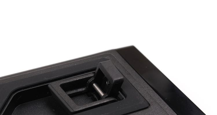键盘锁紧后如何确保其稳定性？