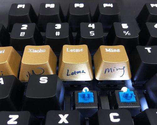 玩LOL游戏时应该选择哪种键盘？